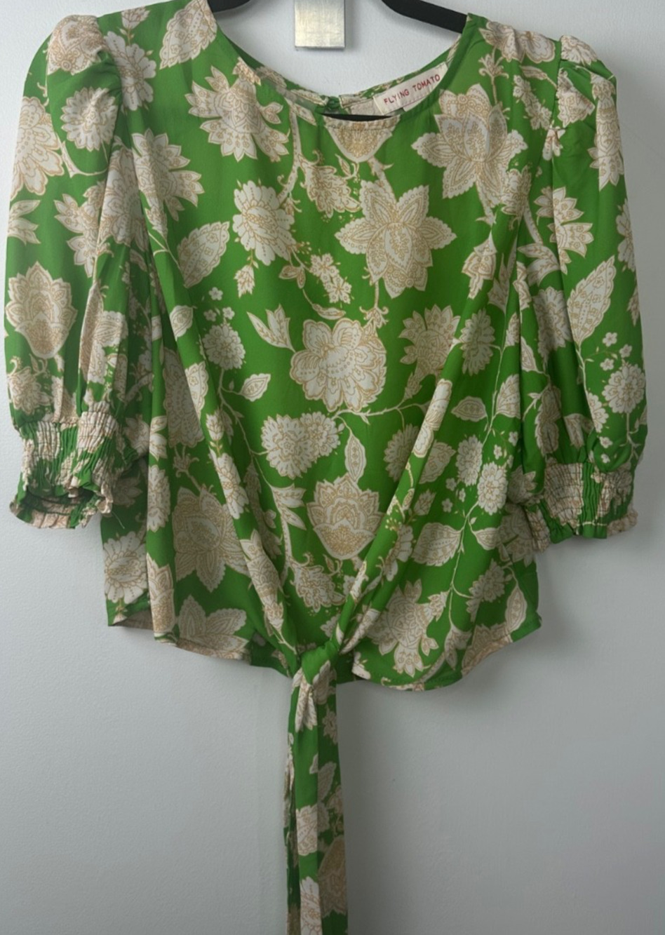 Flying Tomato Womens Blouse L Green White Floral Pleated Short Sleeve Top Tie A1